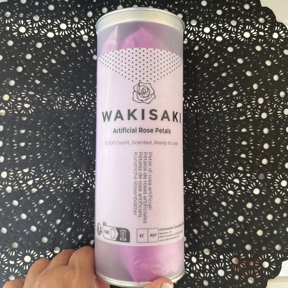 Set of 1,000 Wakisaki Artificial Scented Rose Petals #MS